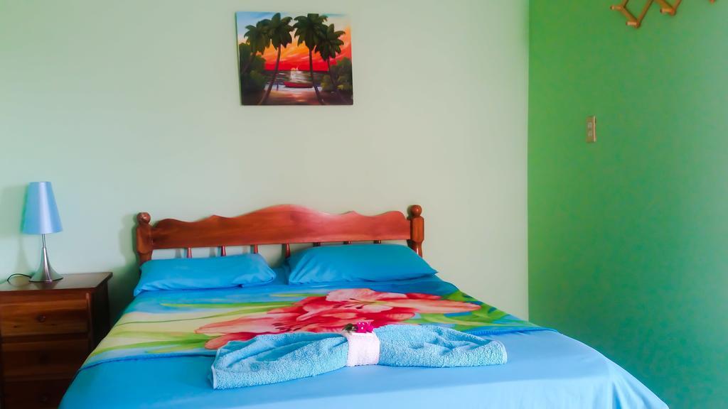 Popeye'S Beach Resort San Pedro  Bilik gambar