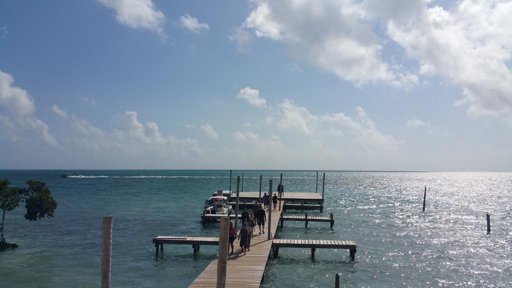 Popeye'S Beach Resort San Pedro  Luaran gambar